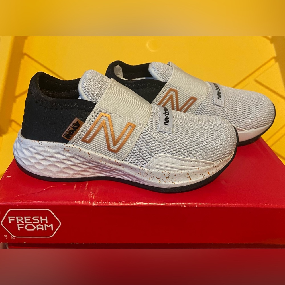 New Balance “Roav” Slip-on Sneakers for Toddlers Size 8 w/Box NWT